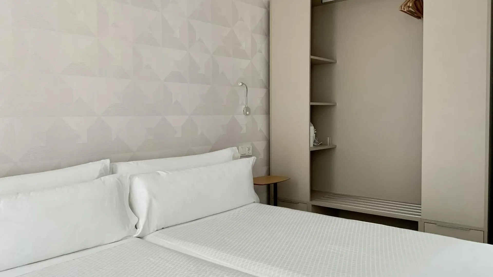 Feelathome Rivero Apartments Σεβίλλη Ισπανία