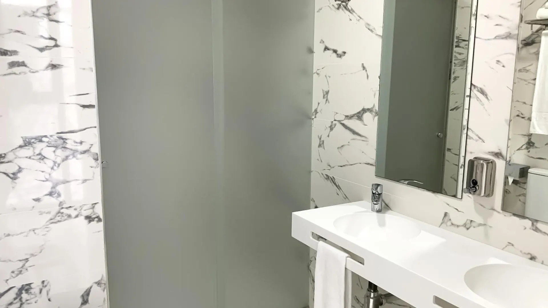Feelathome Rivero Apartments Σεβίλλη 0*,  Ισπανία